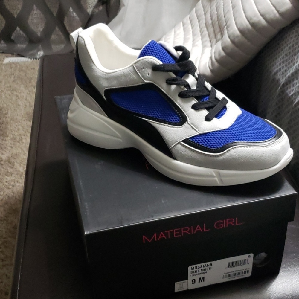 NEW Material Girl Mossiana